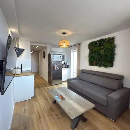 Agde-loc Cap 68 アパート アグド